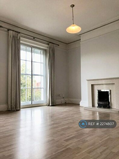 1 Bedroom Flat To Rent In Norfolk House, Winchester, SO22