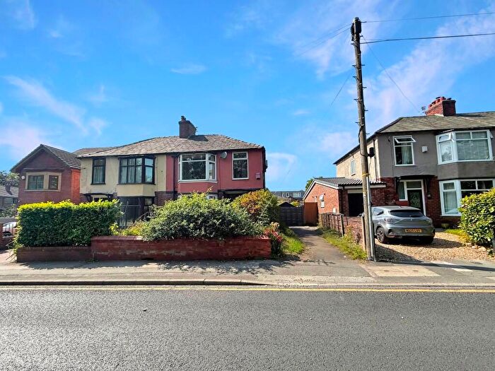 3 Bedroom Semi-Detached House For Sale In Chapeltown Road, Bromley Cross, Bolton, BL7