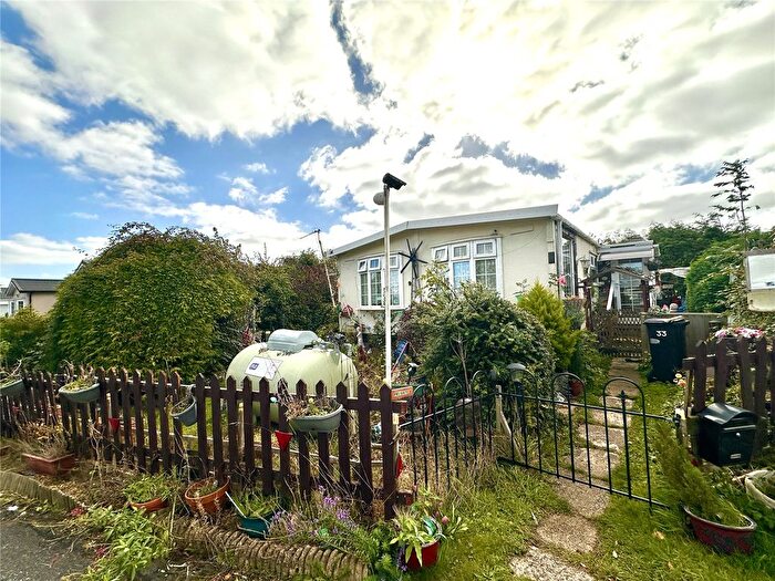 2 Bedroom Mobile/park Home For Sale In Winterborne Whitechurch, Blandford Forum, Dorset, DT11