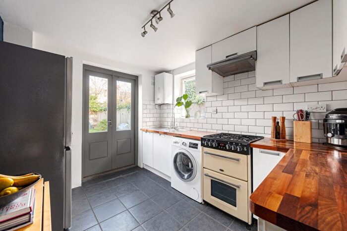 1 Bedroom Flat To Rent In Wrigglesworth Street, London, SE14