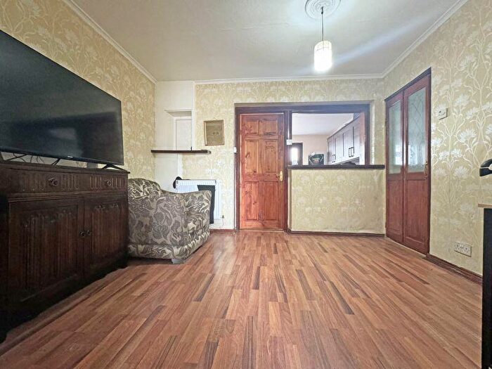 3 Bedroom End Of Terrace House For Sale In Greswold Street, West Bromwich, B71