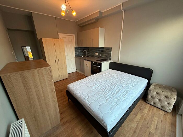 Studio To Rent In Leeside Crescent, London, NW11