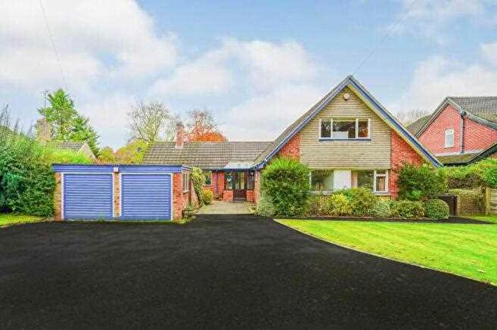 4 Bedroom Detached Bungalow To Rent In Dorridge Road, Solihull, B93