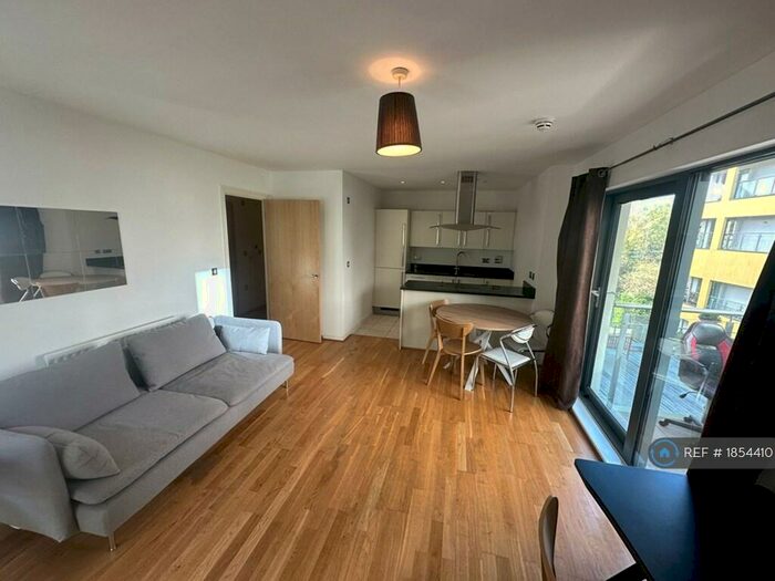 1 Bedroom Flat To Rent In Lock House, London, NW1
