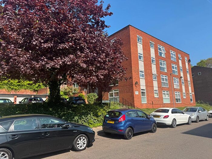 2 Bedroom Flat To Rent In Arndale Court, Luton, LU2