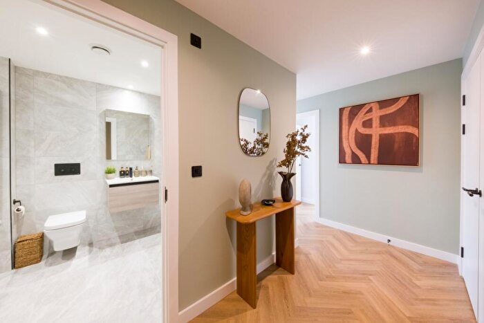 2 Bedroom Flat To Rent In Jennens Road Birmingham, B4