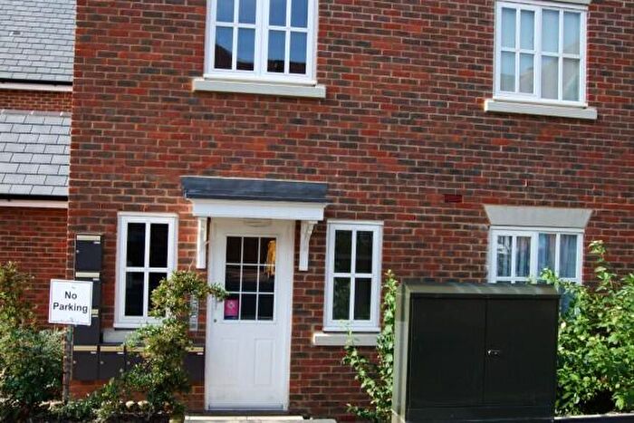 1 Bedroom Flat To Rent In Middle Village, Bolnore Village, RH16