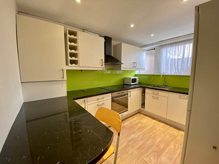 2 Bedroom Apartment To Rent In East Road, Amblecote House East Road, CB1