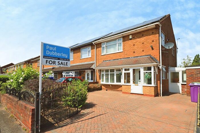3 Bedroom End Of Terrace House For Sale In Meldon Drive, Bilston, WV14