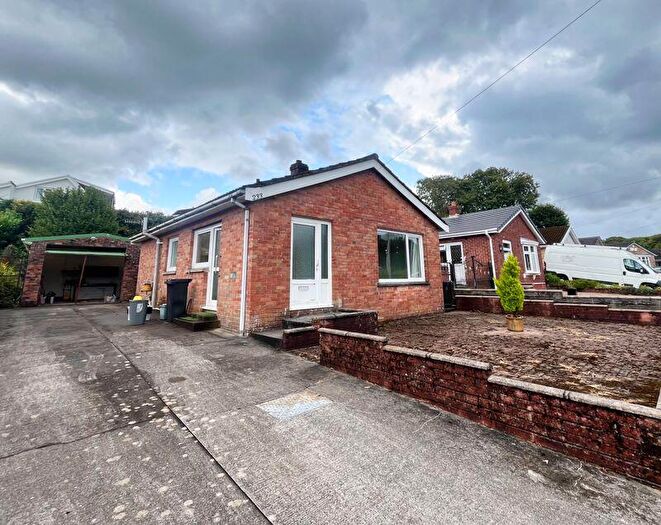 2 Bedroom Detached Bungalow For Sale In Delffordd, Swansea, SA8