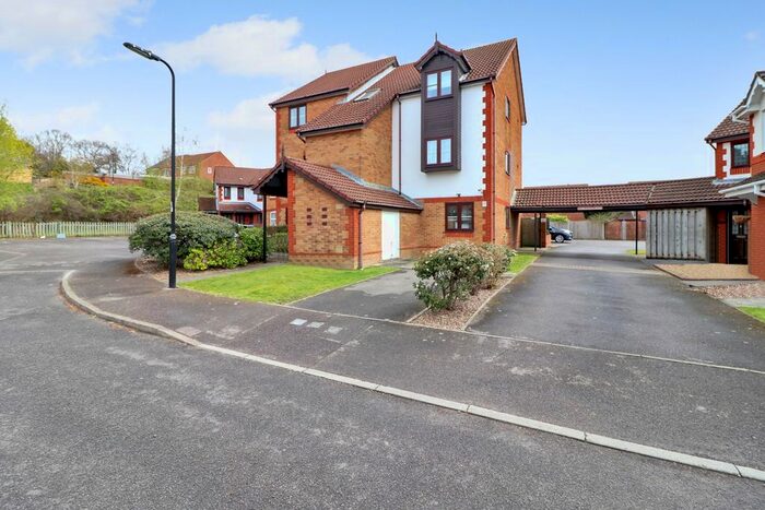 1 Bedroom Flat To Rent In Hulton Close, Southampton, SO19