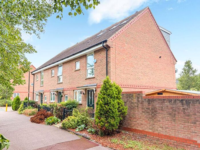 3 Bedroom End Of Terrace House For Sale In Noon Layer Drive, Middleton, Milton Keynes, MK10