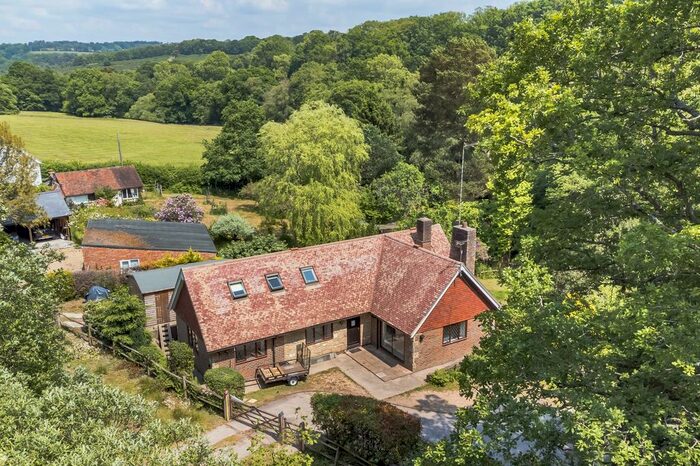 3 Bedroom Detached House For Sale In Millbrook Hill, Nutley, TN22