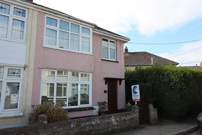 3 Bedroom End Of Terrace House For Sale In Broadfield Road, Barnstaple, EX32