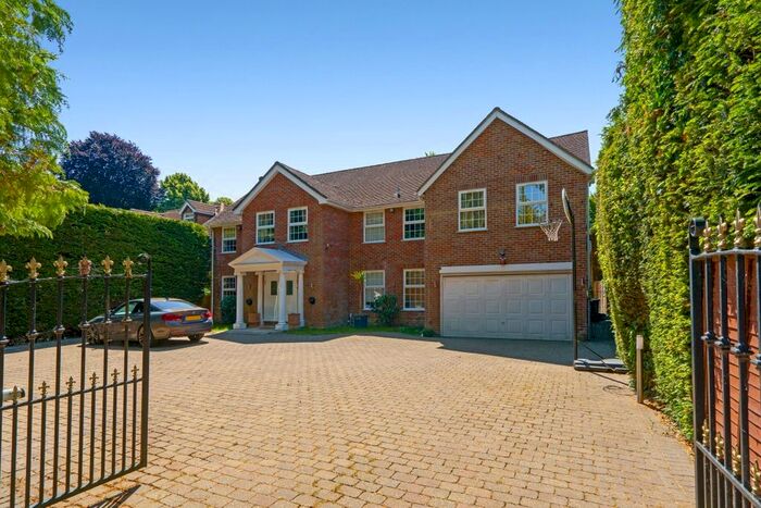 5 Bedroom Detached House To Rent In Autumn Walk, Maidenhead, SL6