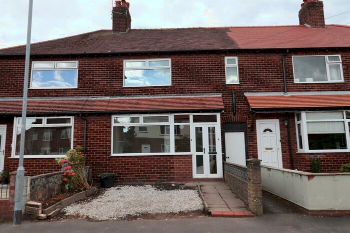 2 Bedroom Terraced House To Rent In Hallefield Road, Macclesfield, SK11
