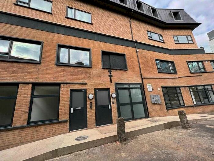 1 Bedroom Flat To Rent In Windsor Road, Slough, SL1