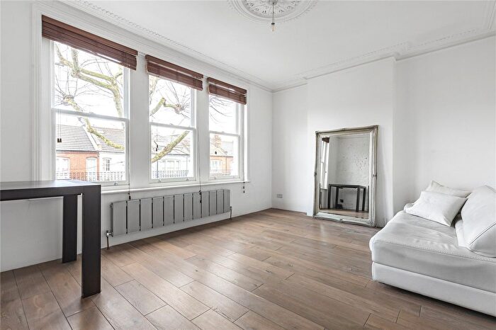 1 Bedroom Flat To Rent In Wandsworth Bridge Road, Fulham, London, SW6