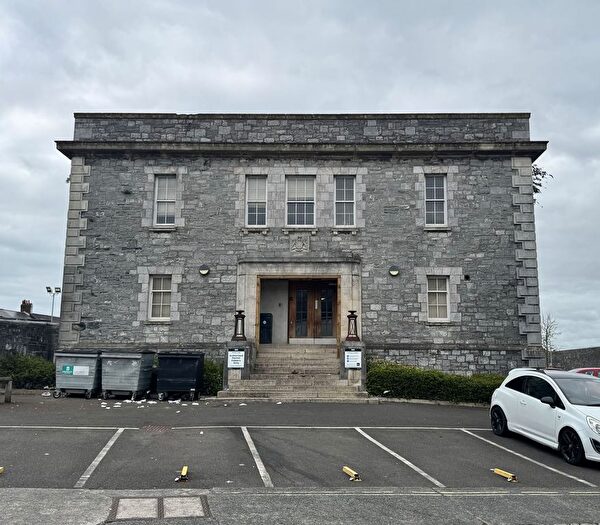 Studio For Sale In Courthouse, Longfield Place, PL4