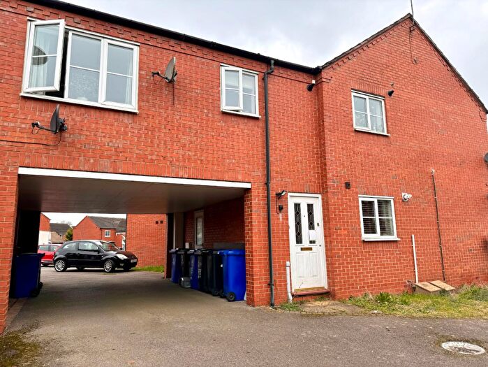 1 Bedroom Coach House To Rent In Deer Close, Grange Park, Northampton, NN4
