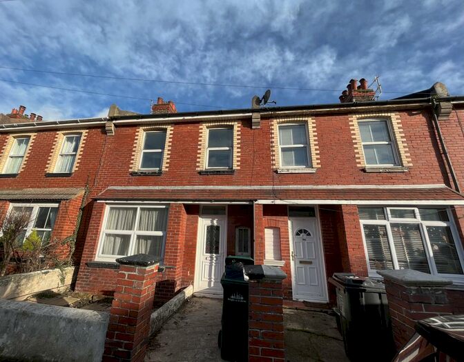 2 Bedroom House To Rent In Abinger Road, BN41