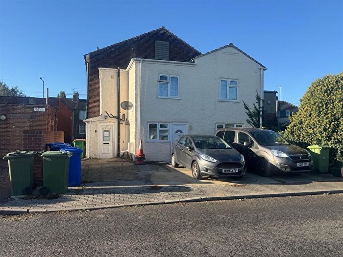 2 Bedroom Flat To Rent In London Road, Teynham, Sittingbourne, Kent, ME9