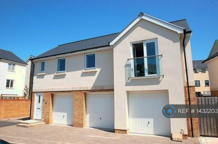 2 Bedroom Flat To Rent In Kingfisher Road, Portishead, Bristol, BS20