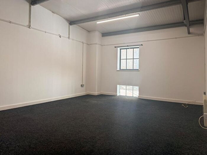 Flat To Rent In Bird In Hand Mews, London, SE23