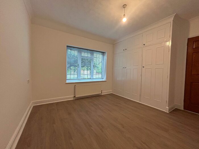 5 Bedroom Property To Rent In Westfield Avenue, Woking Surrey, GU22