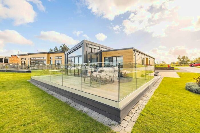 2 Bedroom Detached House To Rent In Windsor Marina, Windsor, SL4