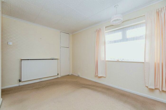 2 Bedroom Semi-Detached House For Sale In Crane Road, Rotherham, S61