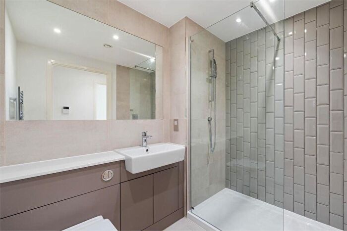 1 Bedroom Flat To Rent In Caversham Road, London, NW9