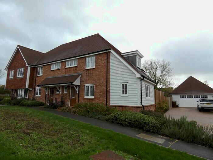 3 Bedroom Semi-Detached House To Rent In Fullers Way, Biddenden, Kent, TN27