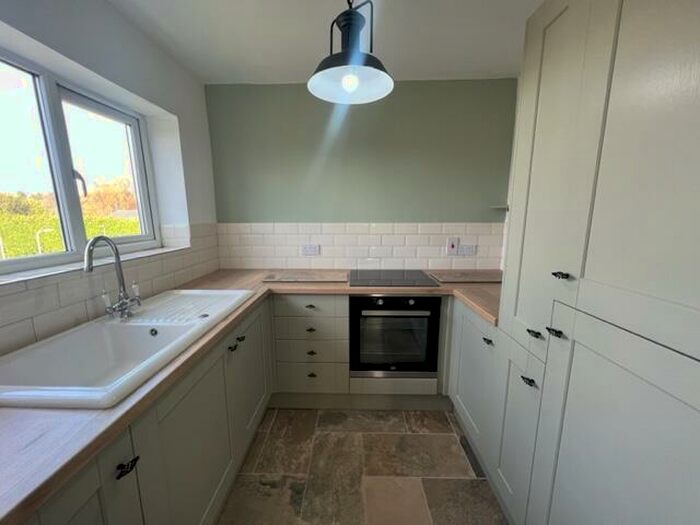 2 Bedroom Apartment To Rent In Curlew Close, Cardiff, CF14