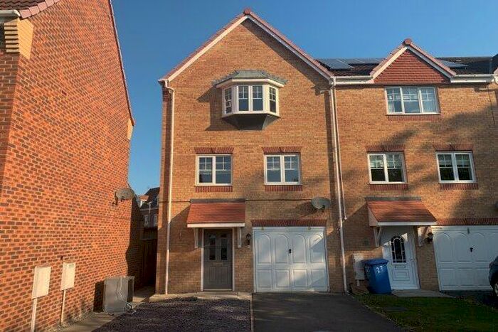 4 Bedroom Property To Rent In Cairngorm Drive, Mansfield, NG18
