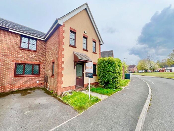 3 Bedroom Semi-Detached House To Rent In Upmill Close, West End, Southampton, Hampshire, SO30