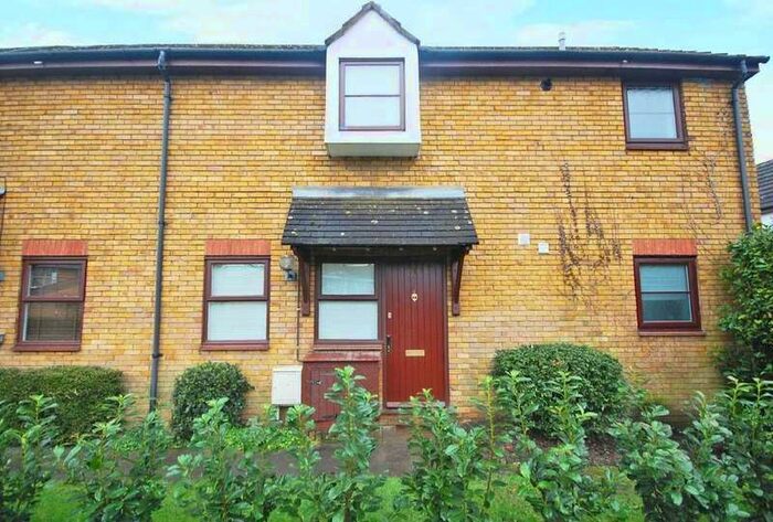 1 Bedroom Terraced House To Rent In Partridge Road, Hampton, TW12