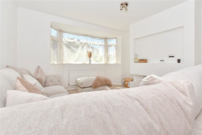 3 Bedroom Semi-Detached House For Sale In Hawthorn Avenue, Sheerness, Kent, ME12