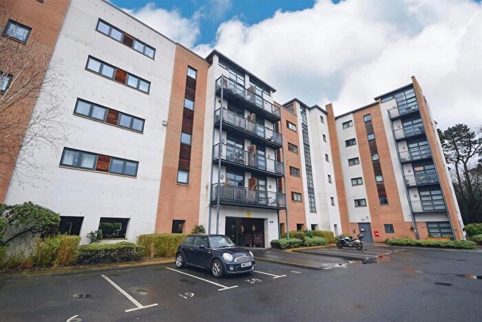 2 Bedroom Apartment To Rent In Altrincham Road, Manchester, M22