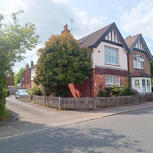 3 Bedroom Semi-Detached House For Sale In The Street, Sedlescombe, TN33