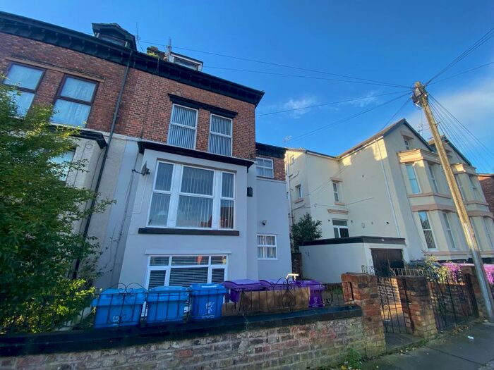 1 Bedroom Apartment To Rent In Victoria Road, L13