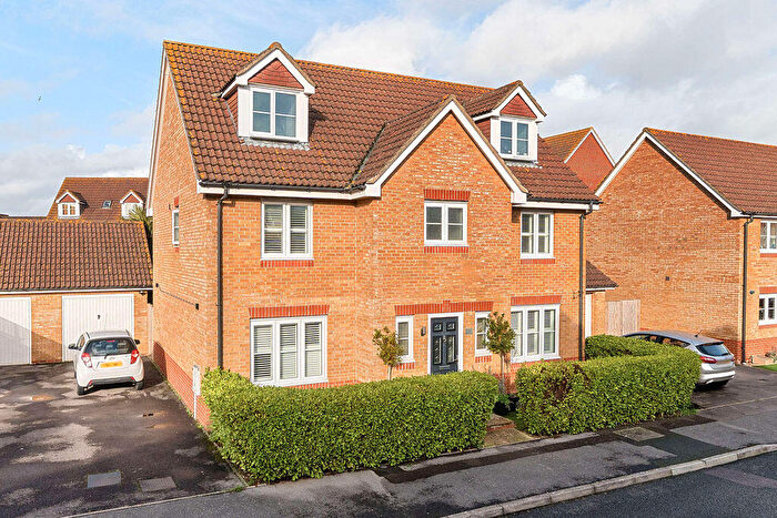 6 Bedroom Detached House For Sale In Martinet Drive, Lee-On-The-Solent, PO13