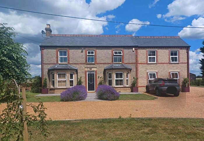 5 Bedroom Detached House For Sale In Small Lode, Upwell, Wisbech, PE14
