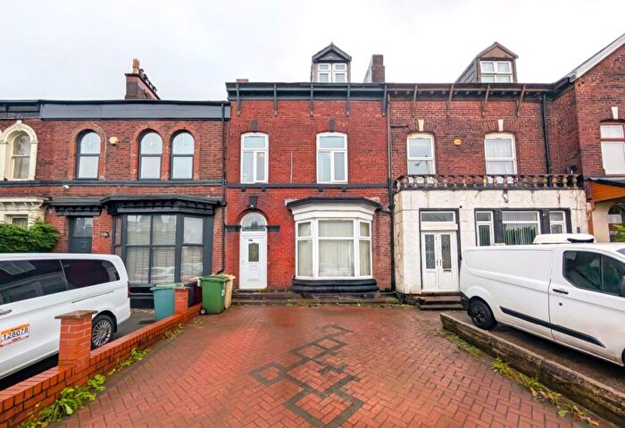 8 Bedroom Terraced House For Sale In Bolton Road, Farnworth, Bolton, BL4