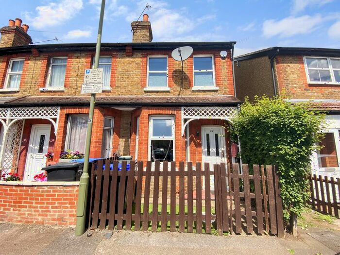 2 Bedroom End Of Terrace House To Rent In Woking, GU21
