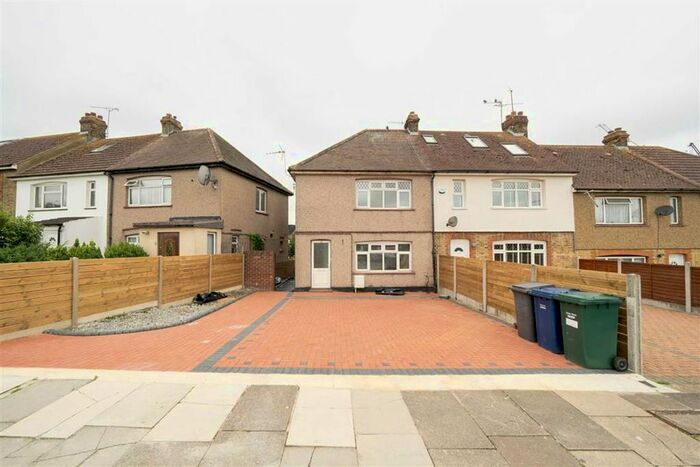 3 Bedroom Terraced House To Rent In Claremont Road, London, NW2