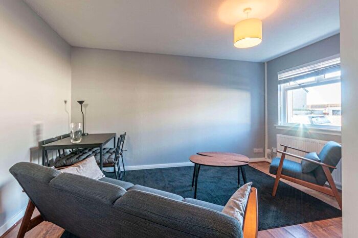 1 Bedroom Semi Detached House To Rent In L Cleikiminfield, Edinburgh, EH15