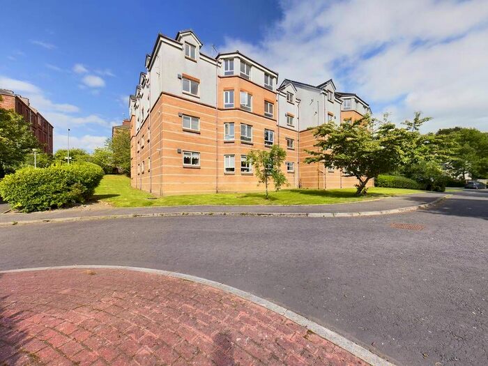 2 Bedroom Flat To Rent In Cartbank Gardens, Muirend, Glasgow, G44