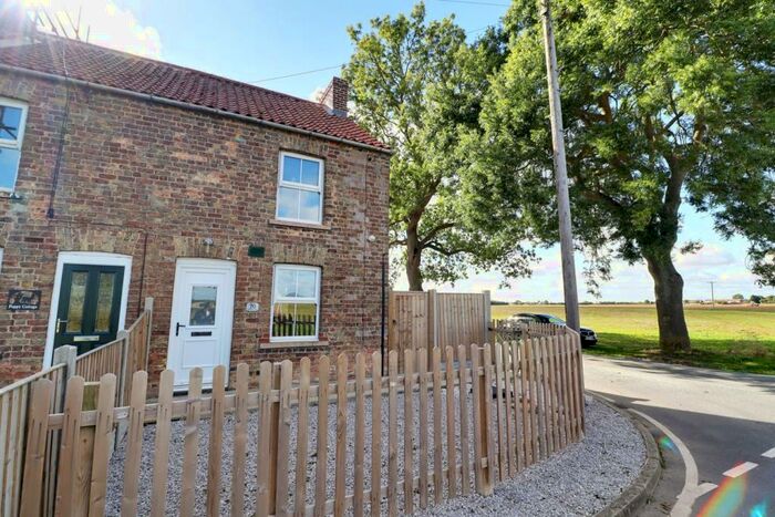 2 Bedroom End Of Terrace House For Sale In Mere Dyke Road, Luddington, Scunthorpe, DN17