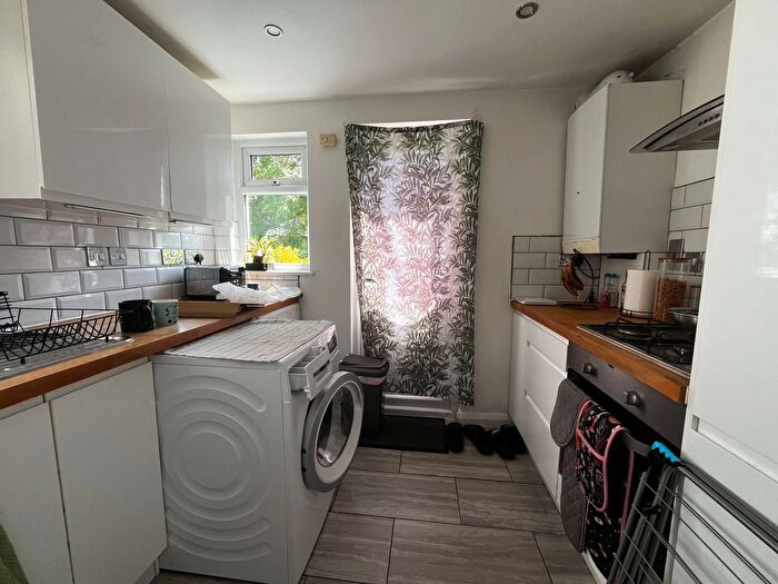 1 Bedroom Flat To Rent In Darnley Street, Gravesend, DA11